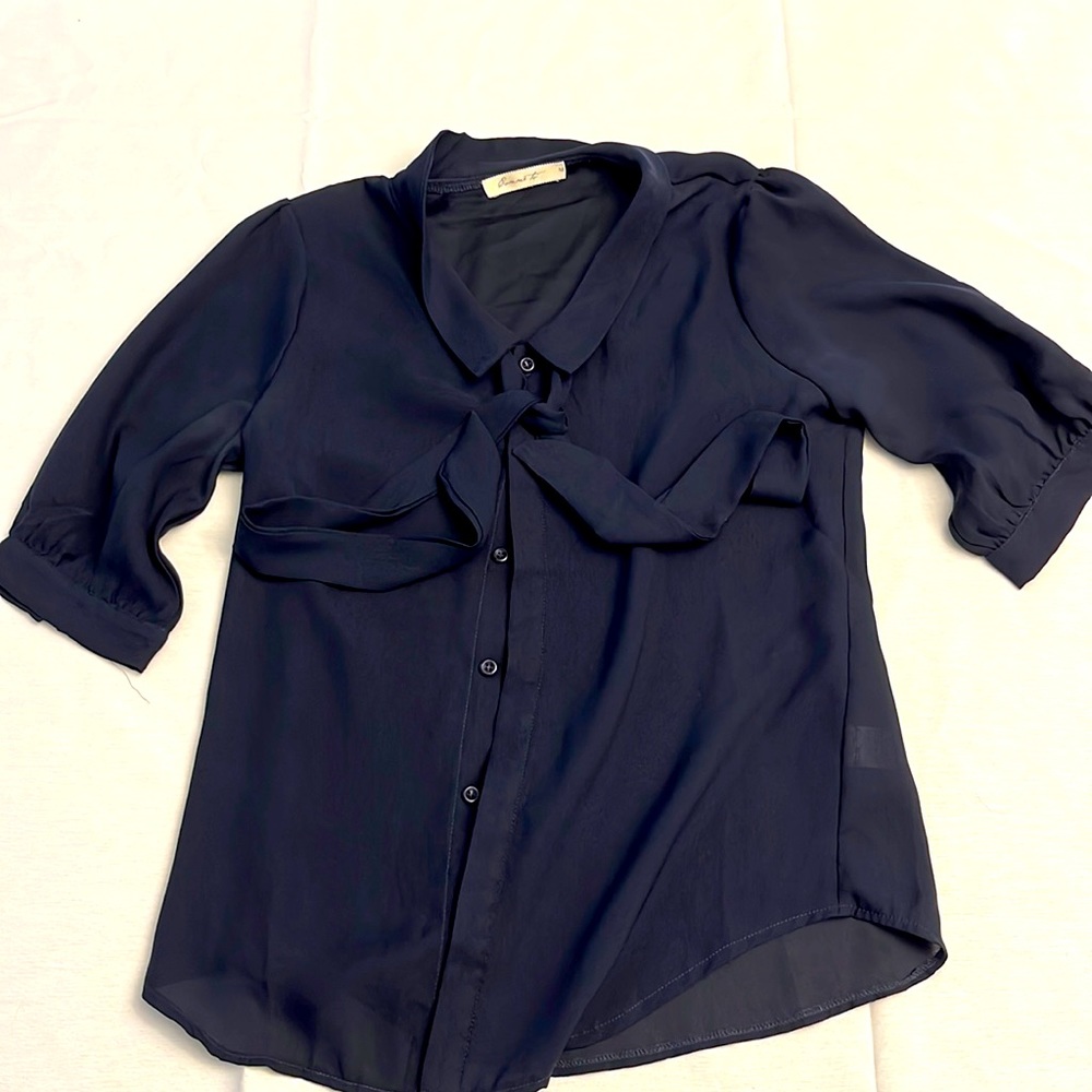 Navy 1/4 length button down with tie neck